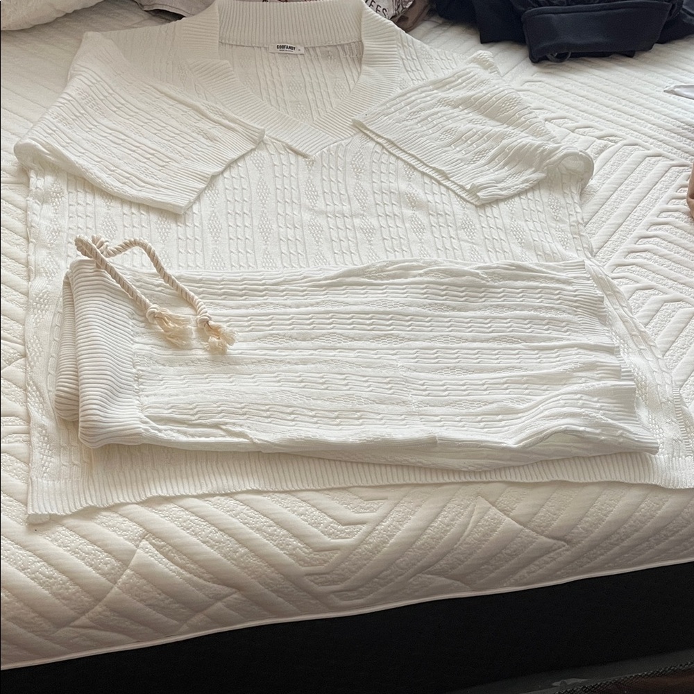 White Men's Shorts